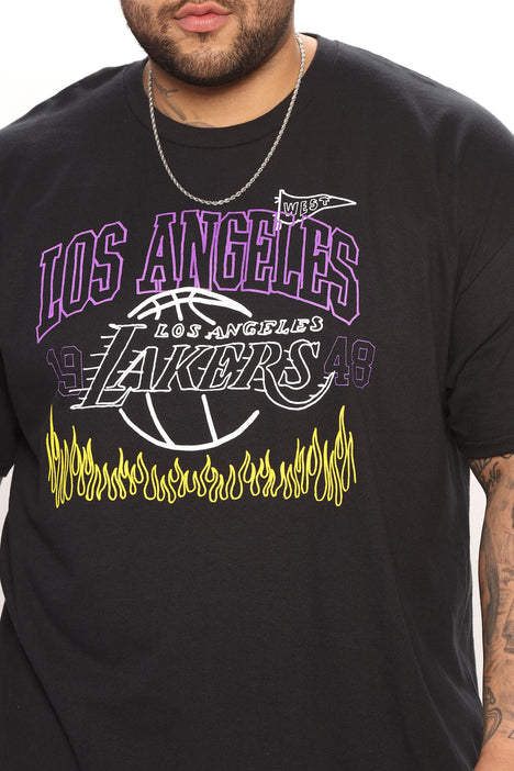 Men's Lakers Pick and Roll Short Sleeve Tee Shirt Print in Black Size Small by Fashion Nova