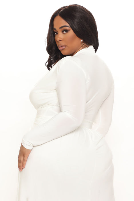 Wanting to get a spree dress from fashion nova and I don't know whether to  size down or not. I'm usually a small but my measurements are bust - 33  inch, waist