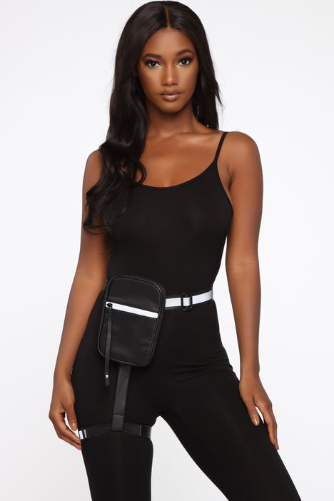 Fashion nova next 2025 level harness fanny pack