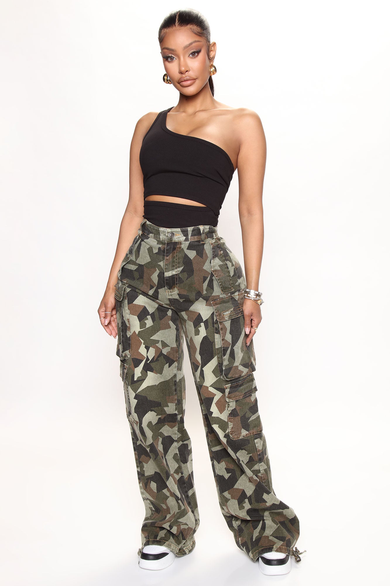 Camouflage cargo trousers - Women's fashion