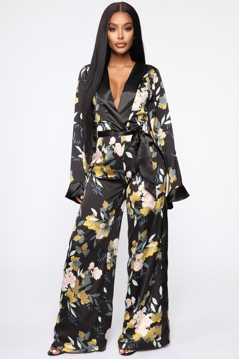 Fashion nova sales floral jumpsuit