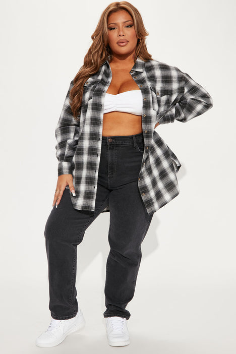 Check The Forecast Cropped Flannel Top - Black/combo