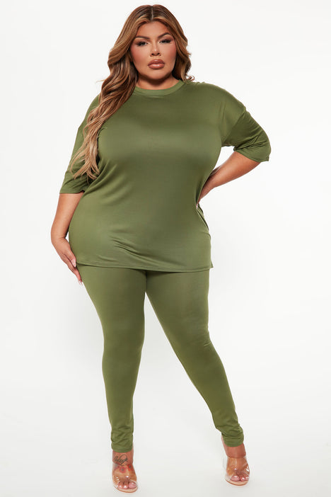 Womens Wanderlust Leggings in Olive Green size XL by Fashion Nova