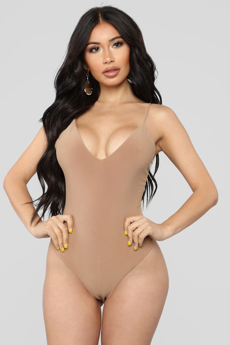 Ready to slay in fashionable bodysuits? 💃🔥 