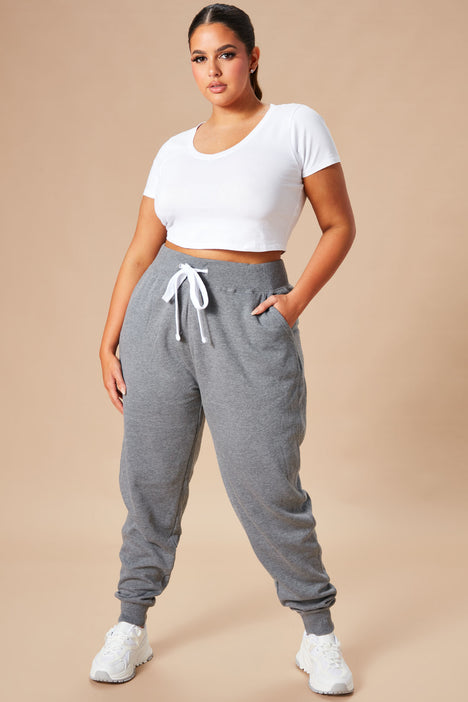 Forever 21 Plus Size Heathered Fleece Joggers , Heather Grey  Plus size  outfits, Plus size fashion, Fashion inspo outfits