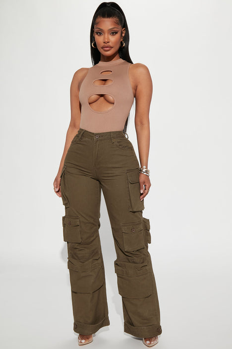 Cargo Pants Trends - Khakis, Baggy Trousers