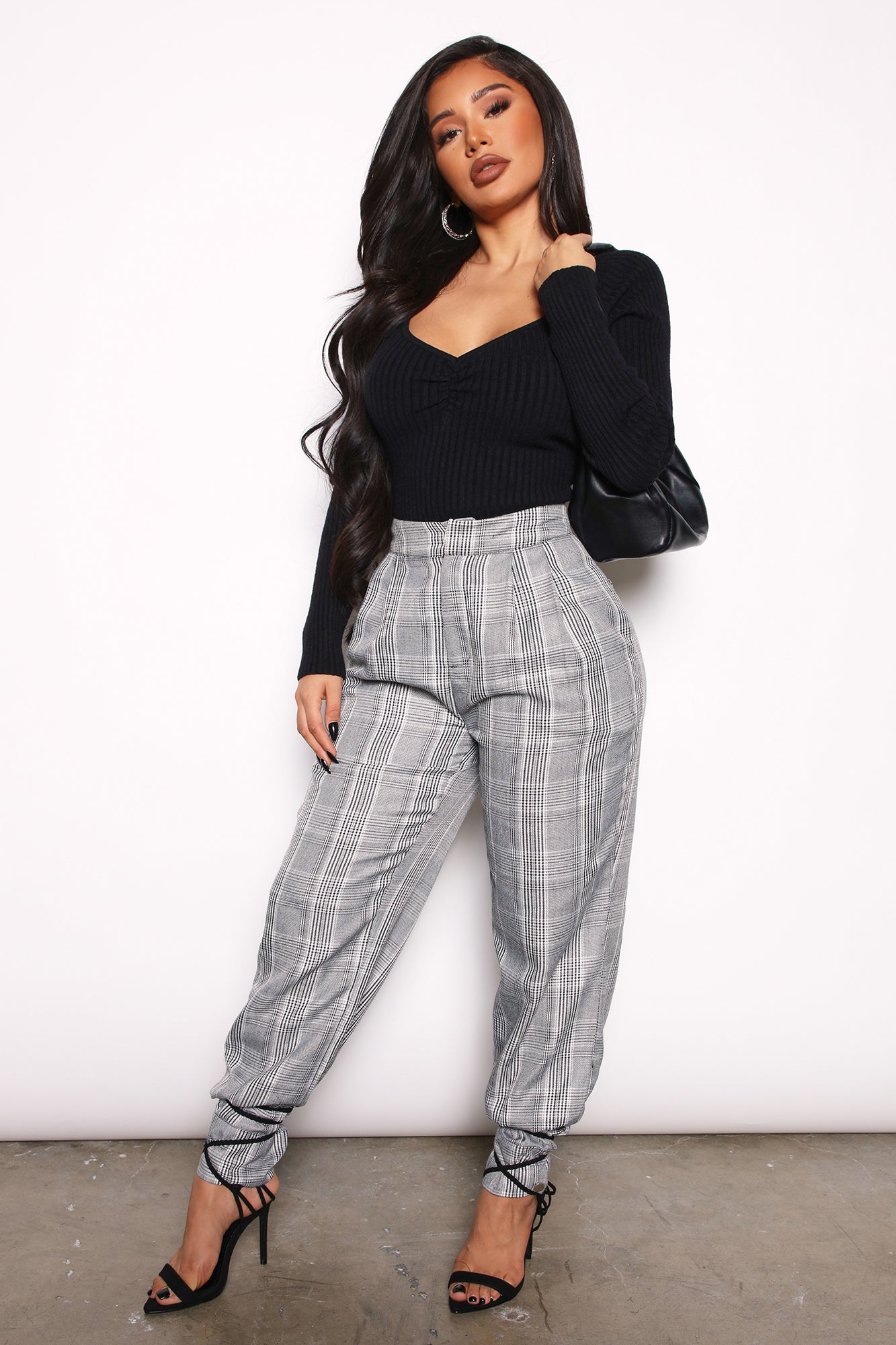 Grey Plaid Pants Outfits For Women (29 ideas & outfits)