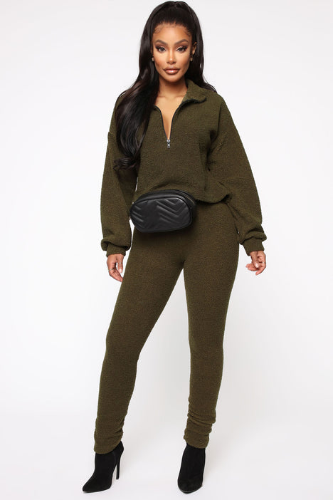 What A Feeling Satin Jogger Set - Olive