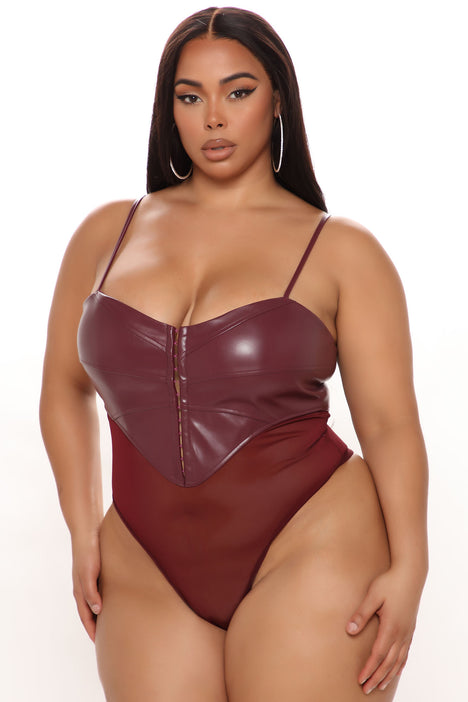 It's giving #SNATCHED 😍 Who's ready for our NEW Corset Bodysuit? 🔥  Genesis Collection launching Saturday Jan. 6th at 1PM CST.