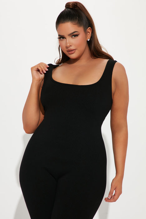 Get into our newest launch! ✨ The Snatching Seamless Jumpsuit with built in  360 degree shapewear🔥 #sheswaisted