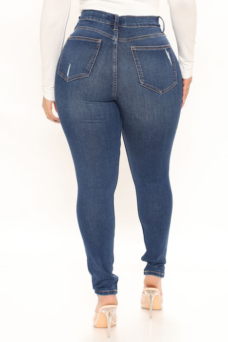 Turn' Heads Booty Lifting Skinny Jeans - Light Wash