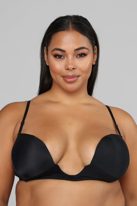 New order in from Fashion Nova…maybe keep? 🤔 but with a black bra