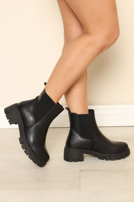 Black Ribbed Chunky Sole Zip Up Ankle Boots