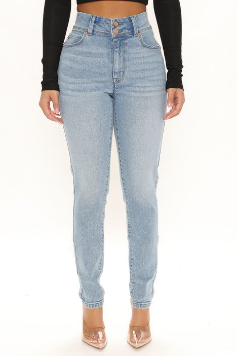 Statuesque Booty Lifting Jeans - Light Blue Wash