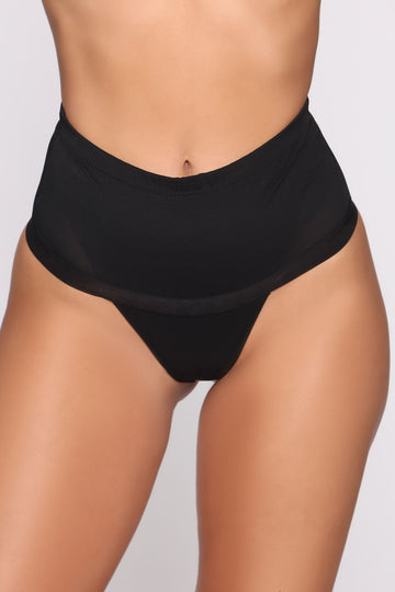 3 black panties we all need in our closet 🖤 @curveez #shapewear