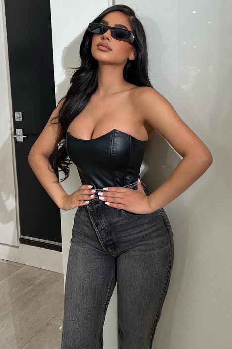 HOW TO STYLE A CORSET  6 Bustier/Corset Date Night Outfit Ideas for  Valentine's Day 2021 