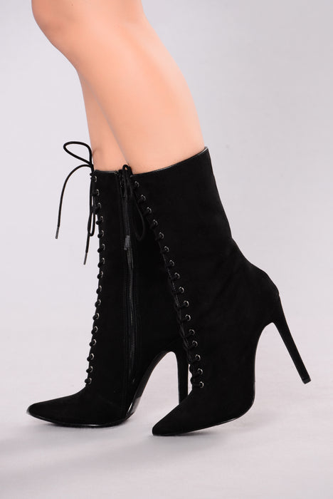 Elektra lace shop up bootie