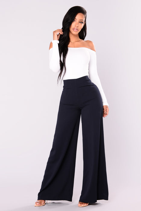 White off the online shoulder top fashion nova