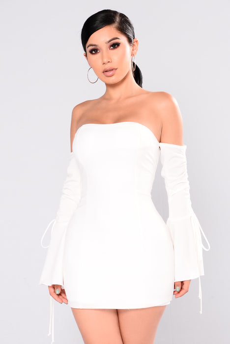 Fashion nova white dress off online shoulder