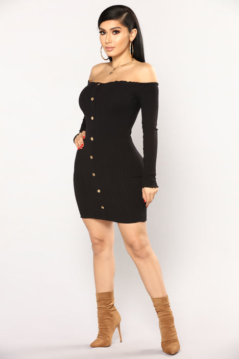 Fashion nova cold shoulder on sale dress