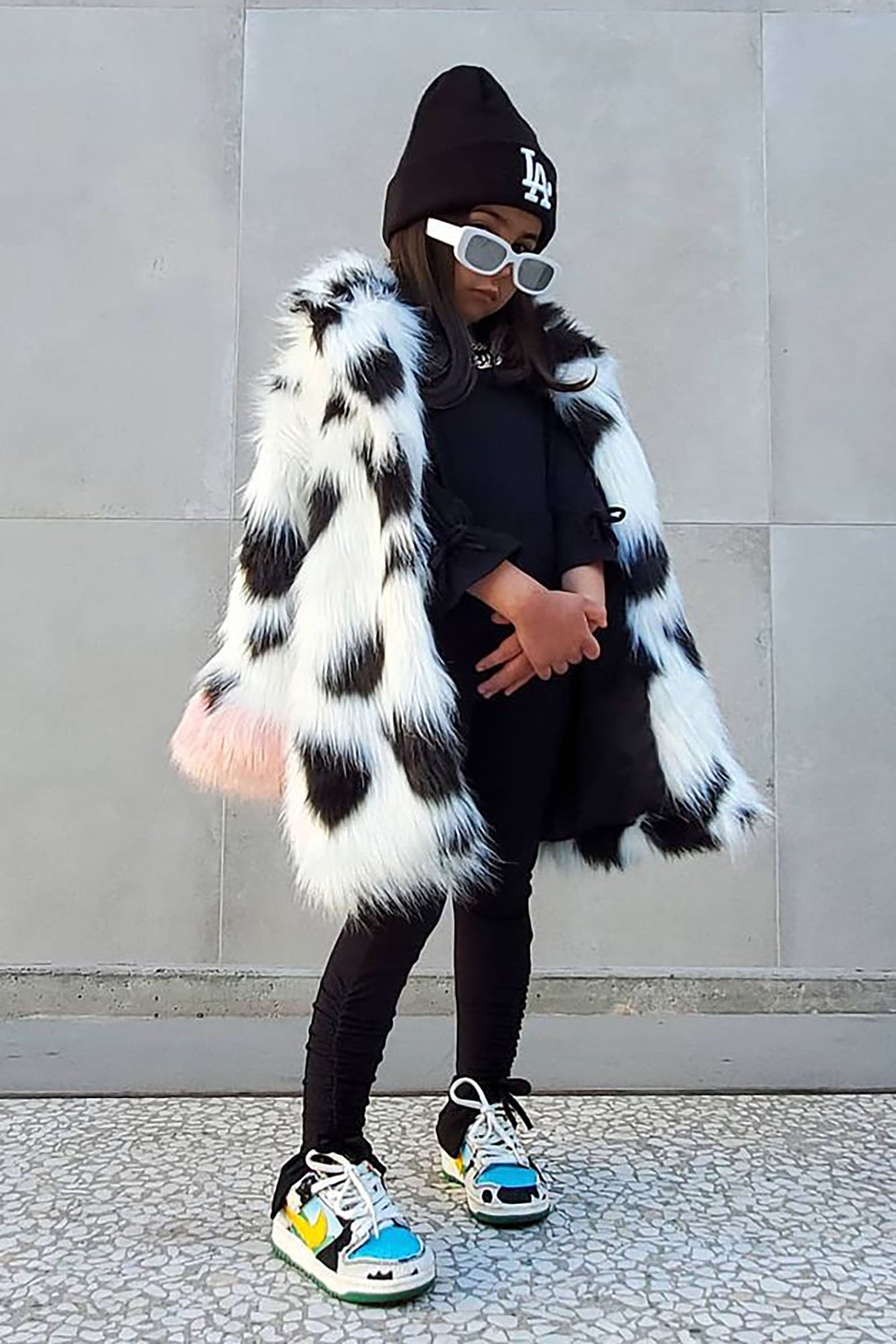 White fur hotsell coat fashion nova