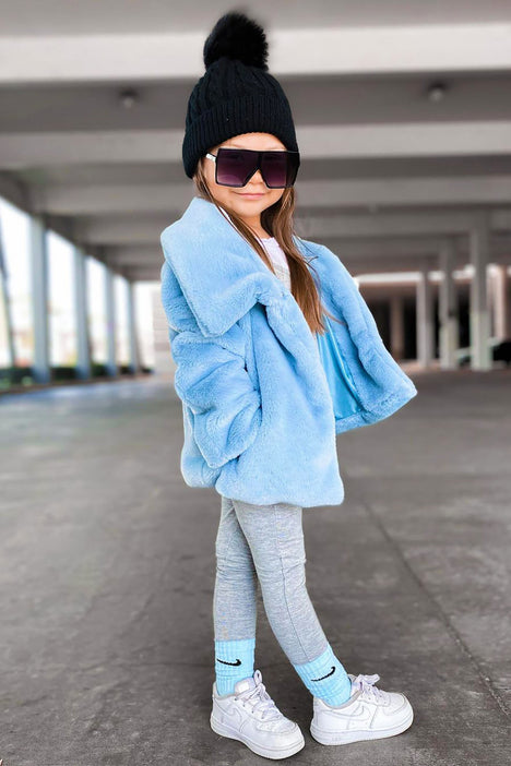 I'm a size 3X and did a winter Fashion Nova haul - I loved the cozy  loungewear set & prices were as little as $12