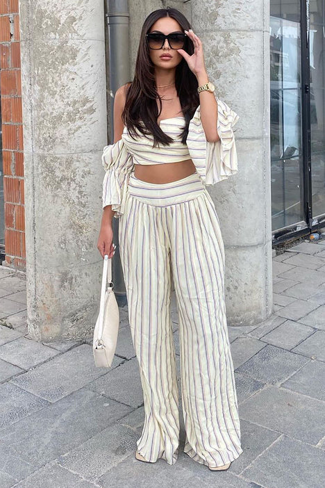 Yellow striped hot sale pants outfit